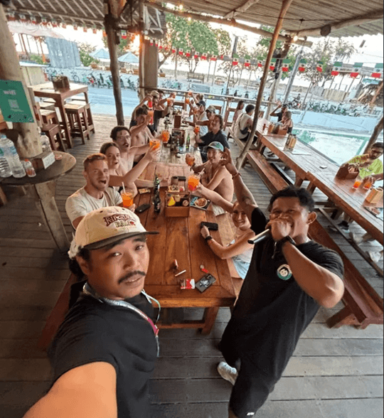 MEET UP @ MAD MONKEY KOH RONG — photo 2