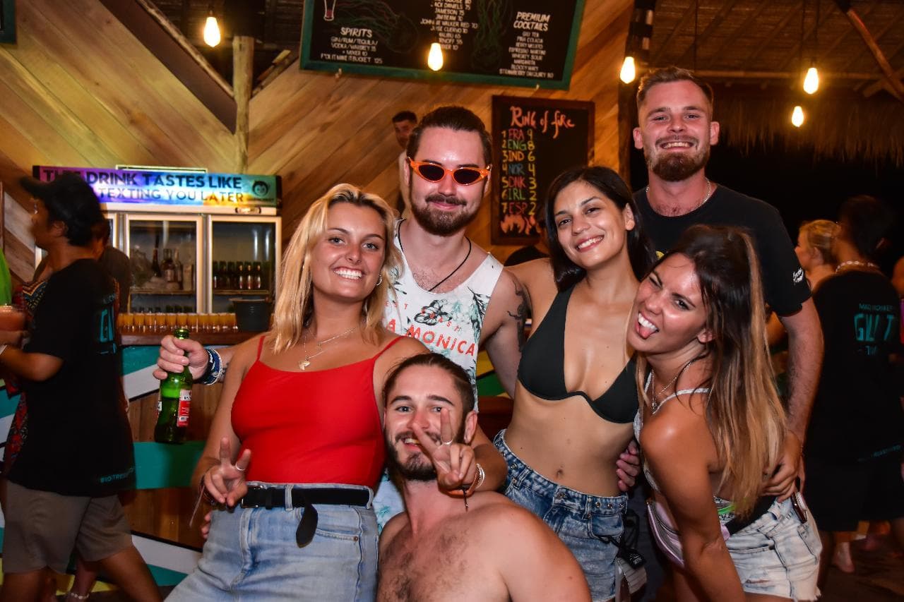 MEET UP @ MAD MONKEY KOH RONG — photo 3